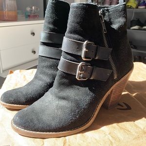 Faux Suede boots EUC